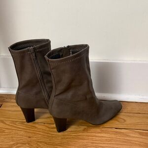 AEROSOLES Chic Brown Heeled Boots- never worn